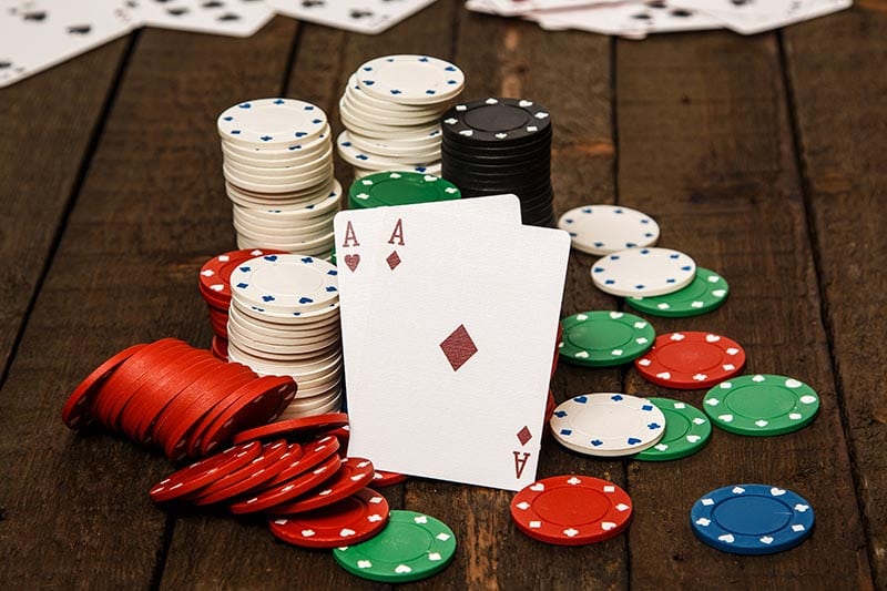 Online casinos vs. offline gambling