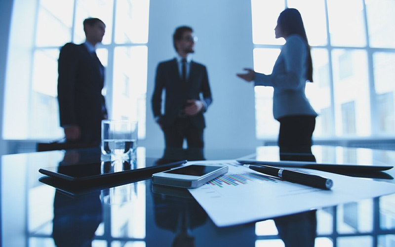 Gambling leadership: perseverance and responsibility