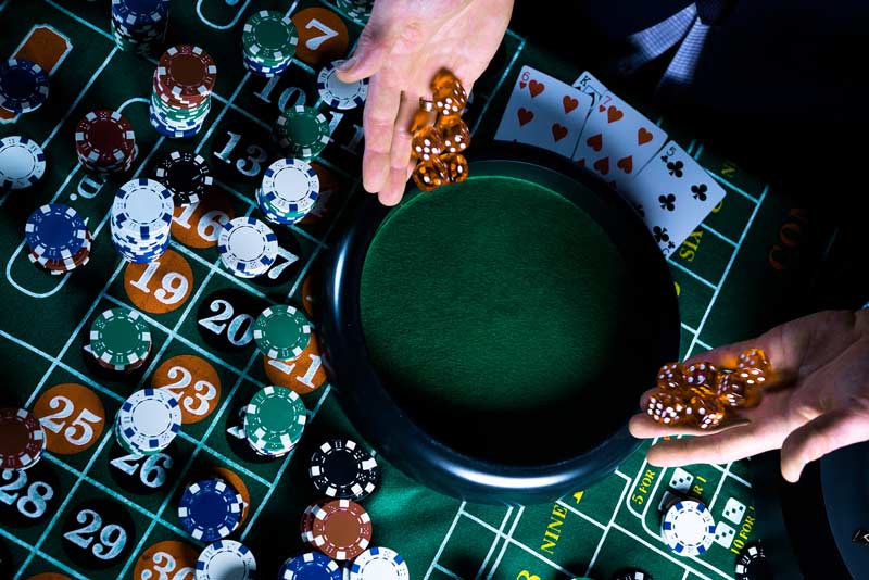 Craps with live dealers: benefits